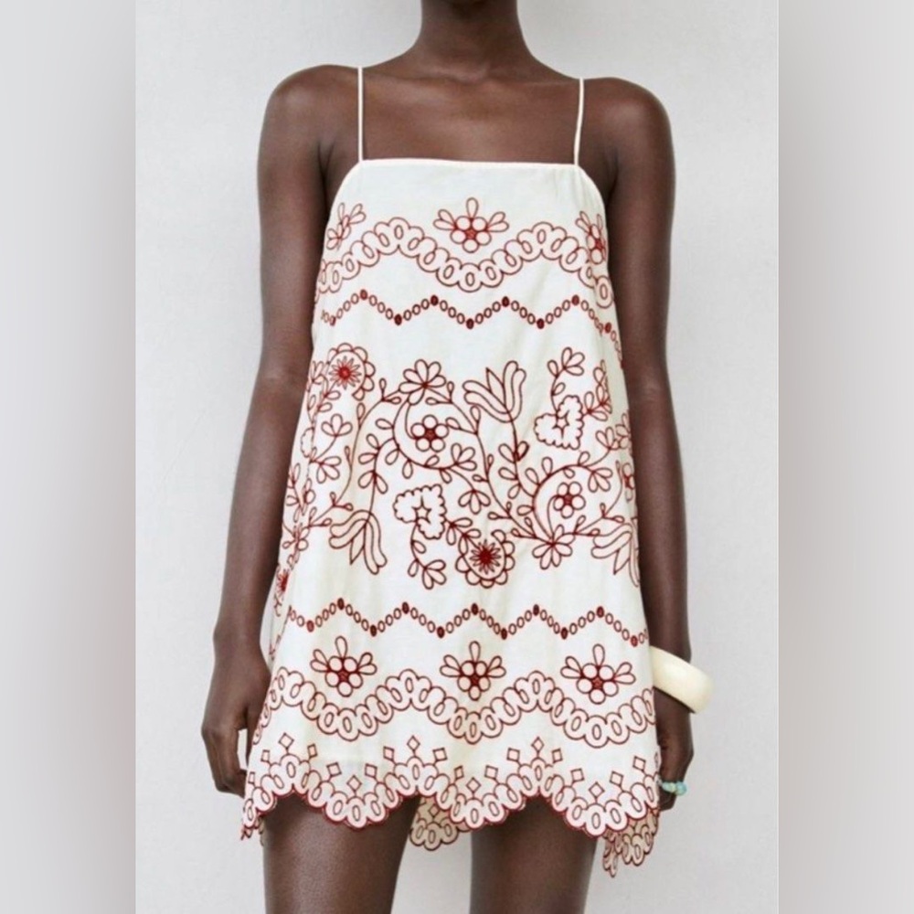 BNWT Zara White Dress with Red Embroidery - Picture 2 of 7